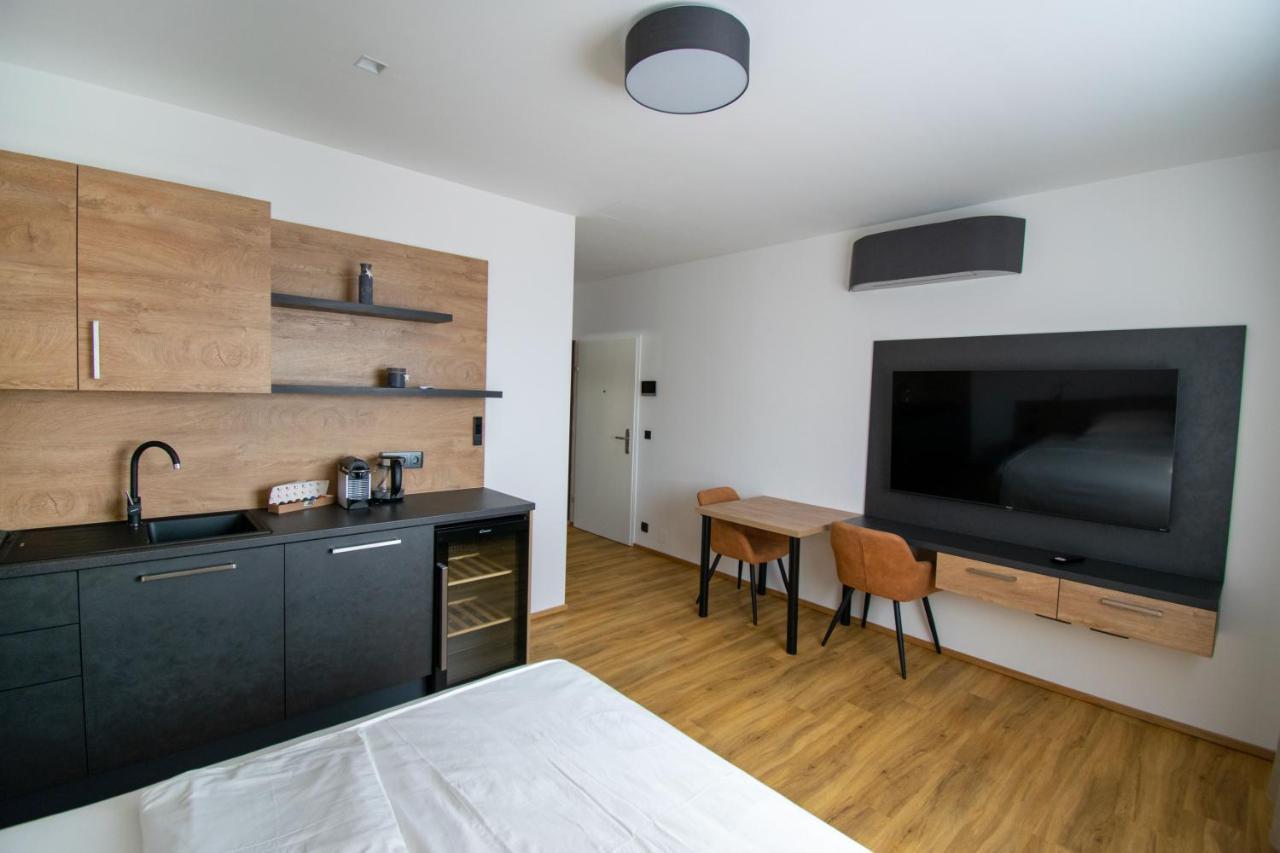 Smart Rooms Вельс Экстерьер фото