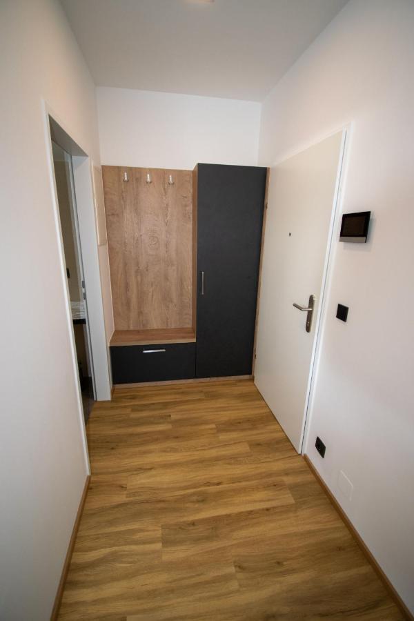 Smart Rooms Вельс Экстерьер фото
