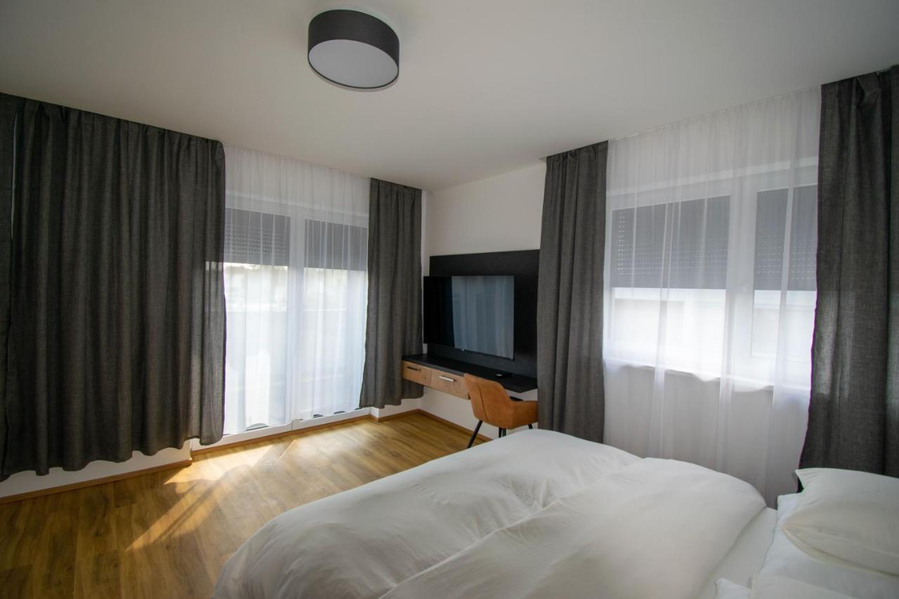 Smart Rooms Вельс Экстерьер фото