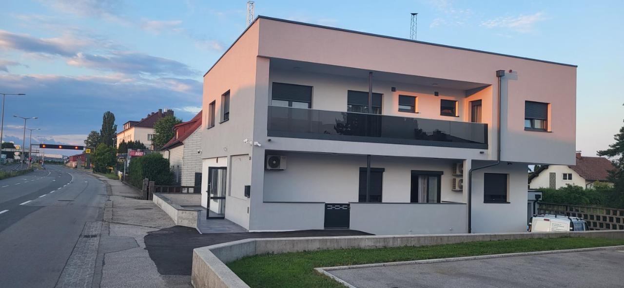 Smart Rooms Вельс Экстерьер фото